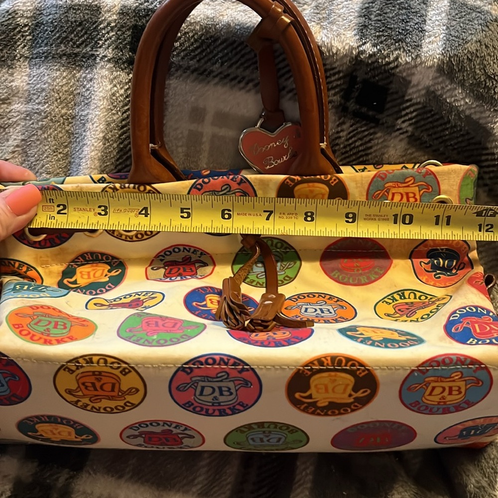 Vintage Dooney & Bourke - Picture 8 of 10